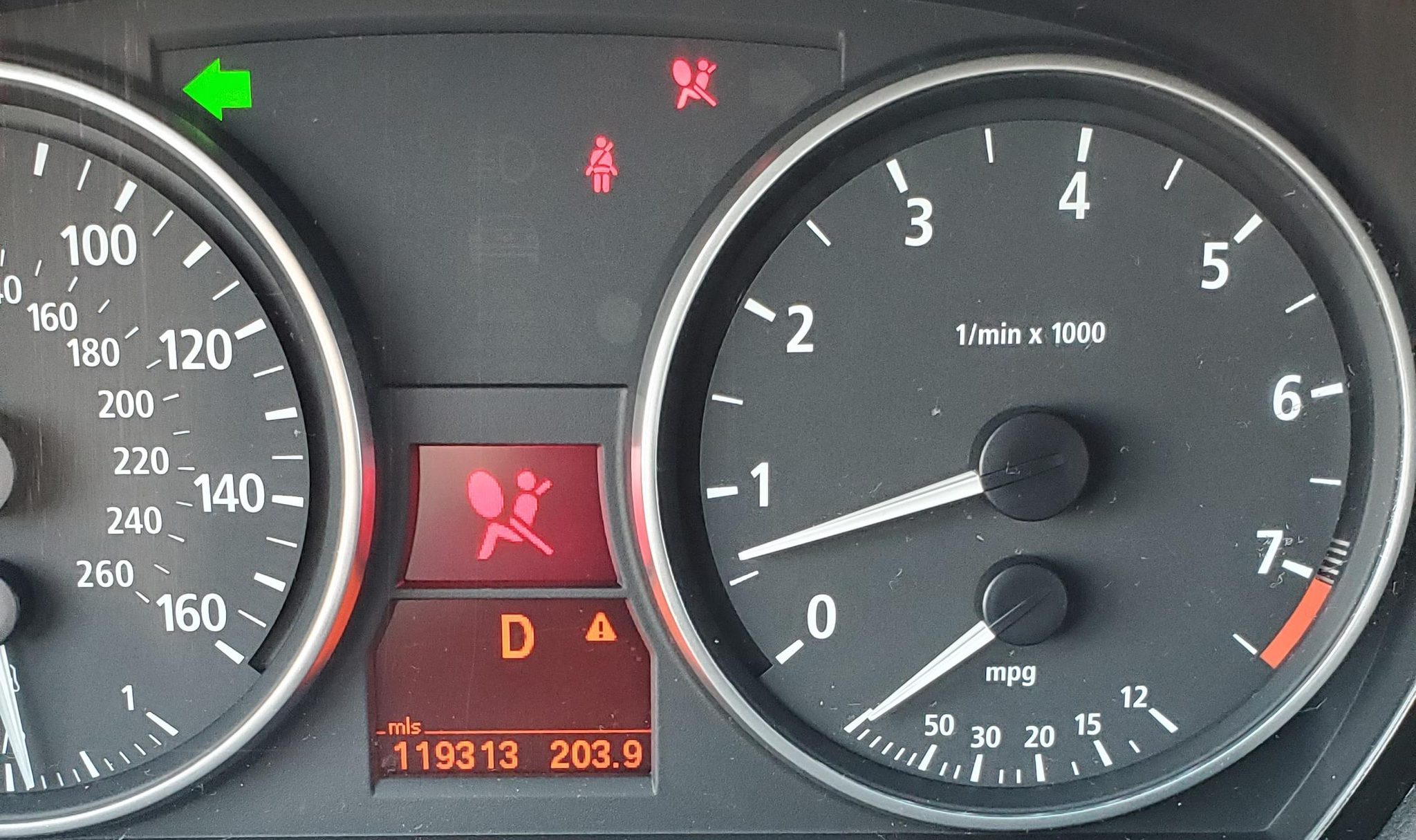 Popravilo BMW sistema zaznavanja zasedenosti sedeža
